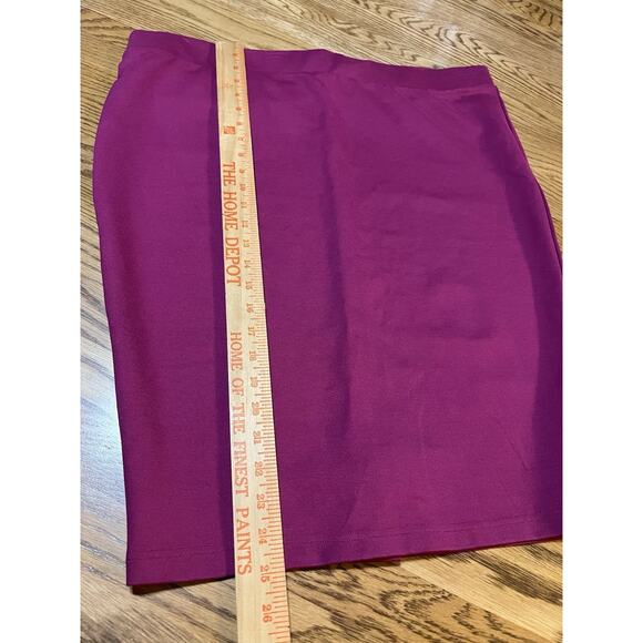 Torrid Skirt Womens 2 2x 18/20 Pull On Fuchsia Pick Pencil Straight Skirt - Picture 8 of 9